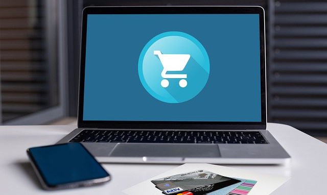 Internetowe zwyczaje zakupowe Polaków