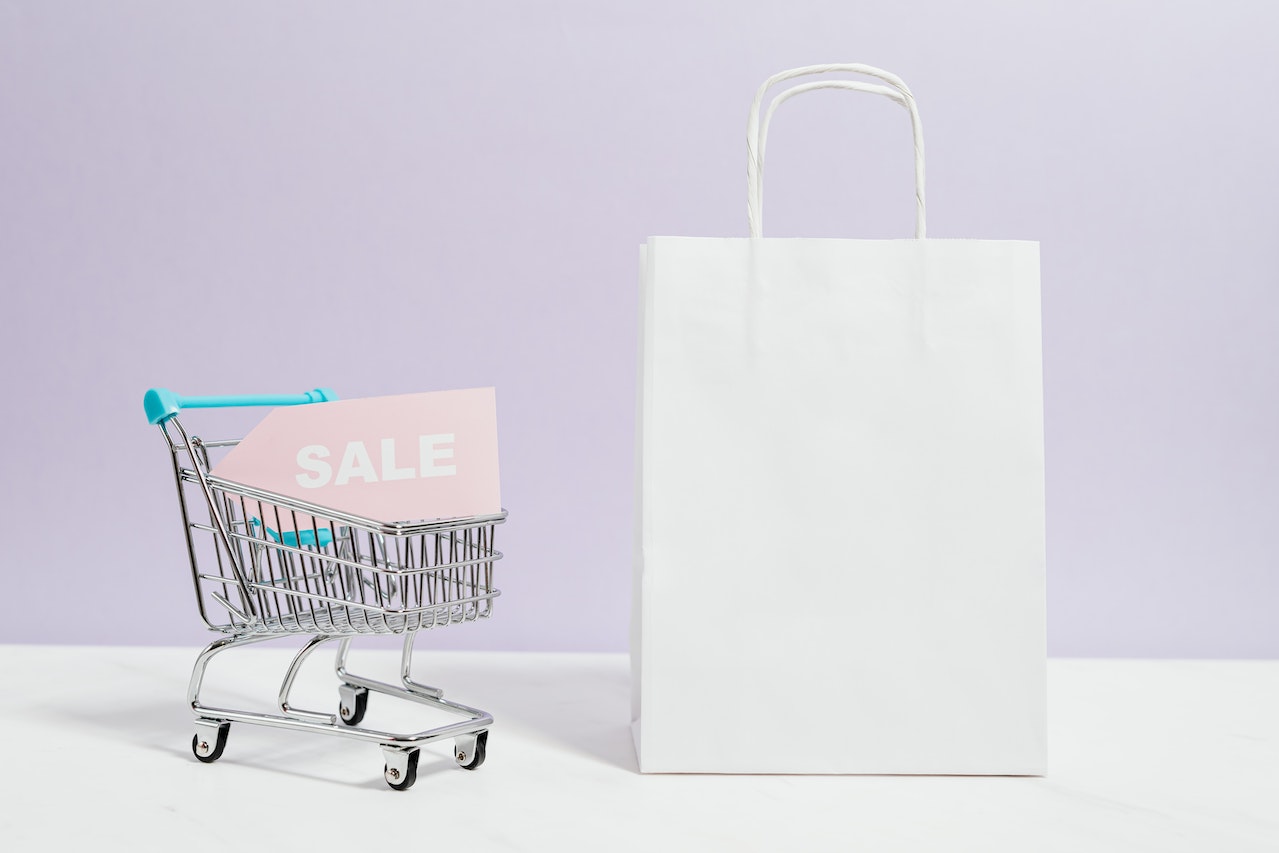 Cross-selling i Upselling: zastosowanie w sklepie internetowym
