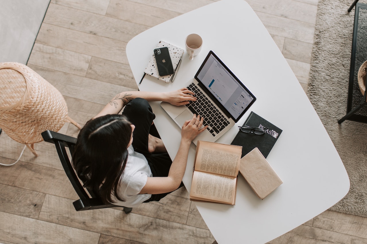 Kanały sprzedaży w e-commerce – jakie wybrać